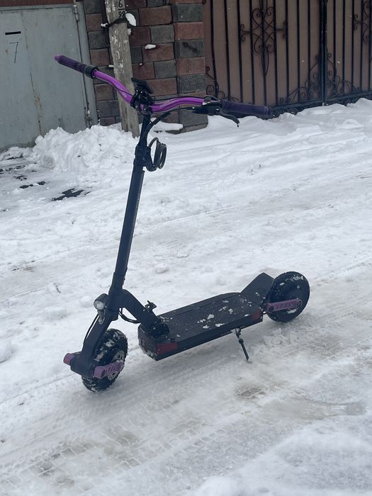 Продам электро самокат JOYOR S-10S