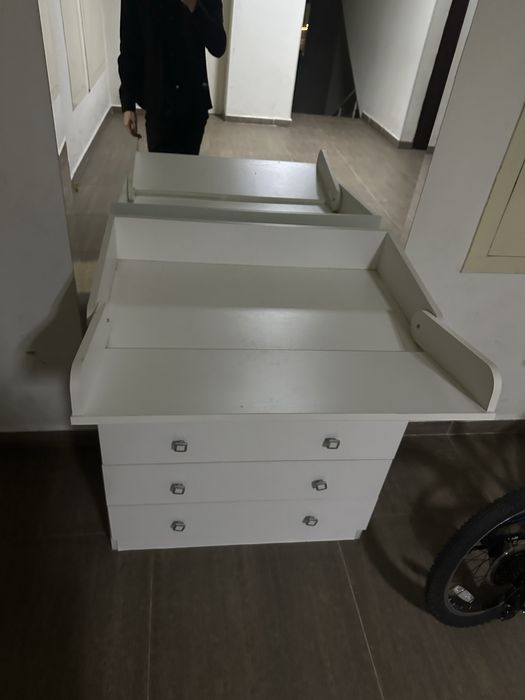 Камод белый, чистый