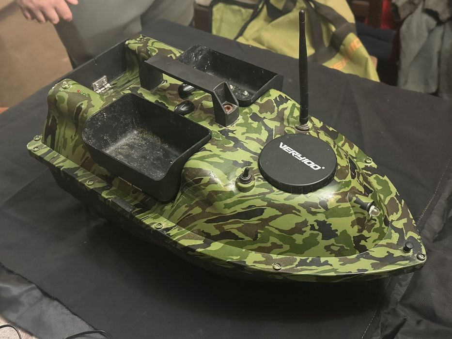 Лодка за захранка