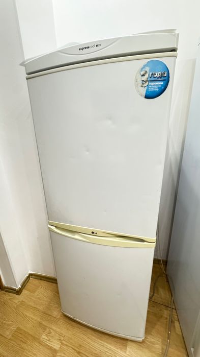 Холодильники 2 штуки