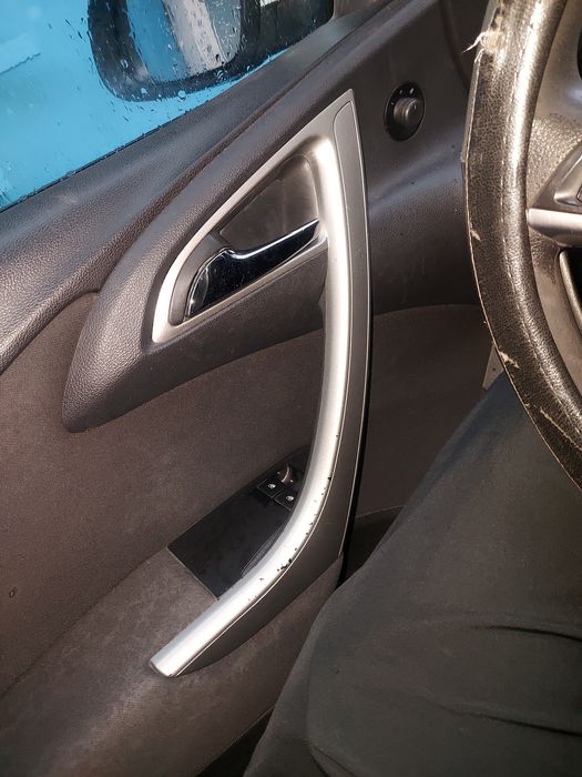 Opel astra j 1,7 /2011