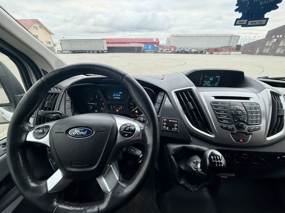 Ford Transit 8+1 Locuri