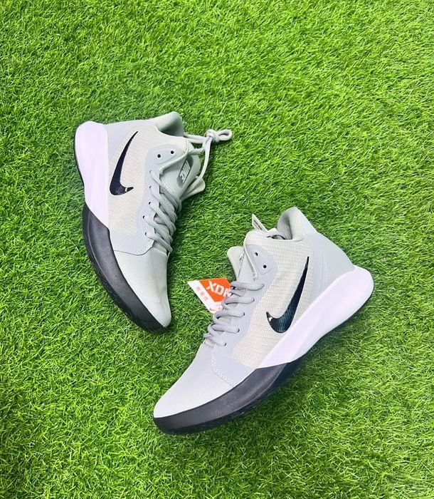 Кроссовки Nike precision 3