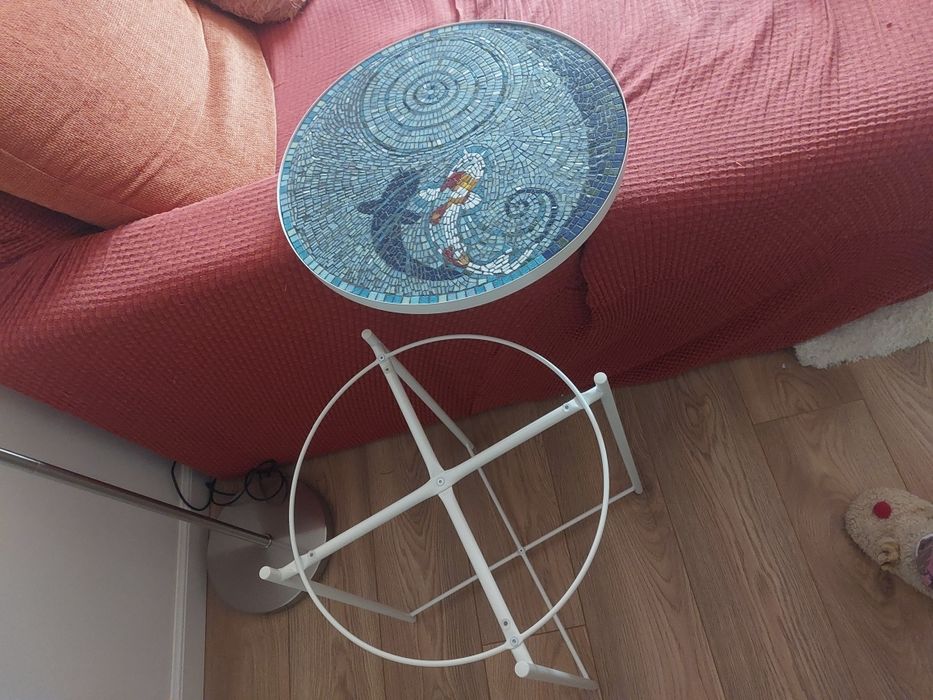 Masă Mozaic cu Pește Koi (Unicat, Lucrată Manual, cimentată)