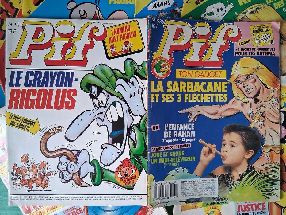 Лот Стари Френски Списания Pif Gadjet 25 Броя