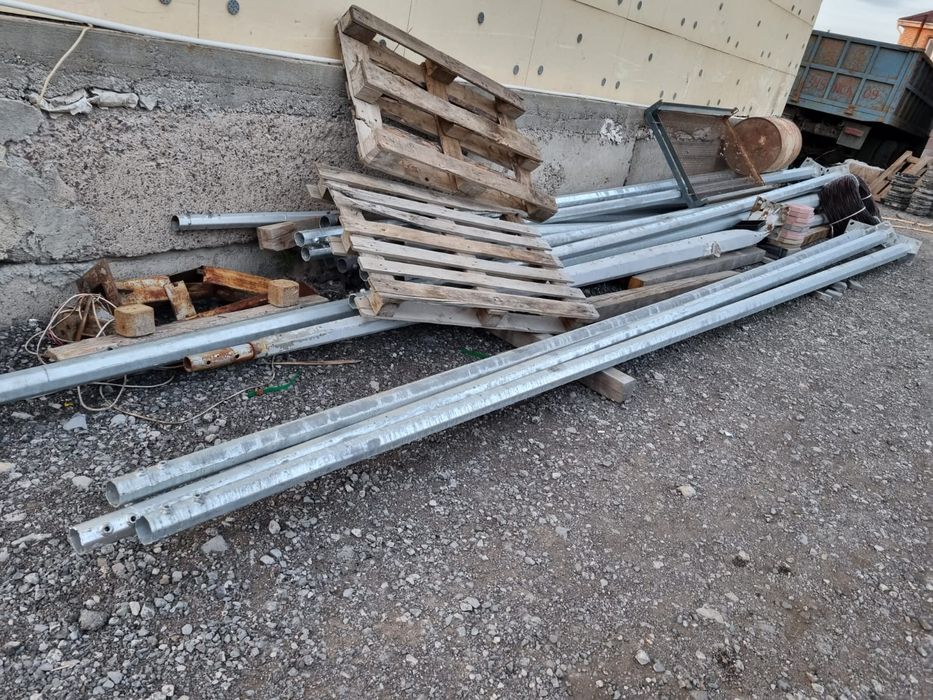 Оцинкованные опоры освещения-10м