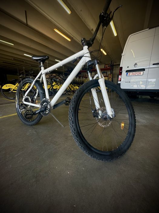 Bicicleta MTB alba rockrider
