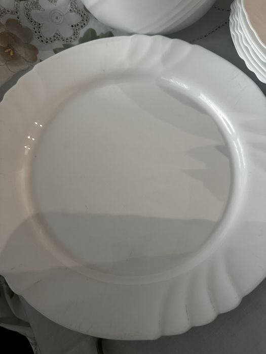 Сервиз за хранене бял