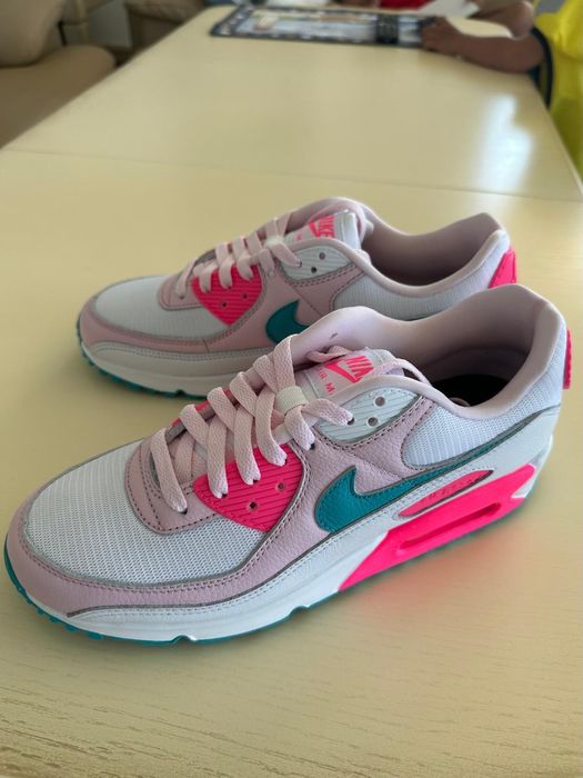 Дамски маратонки Nike Air Max 90