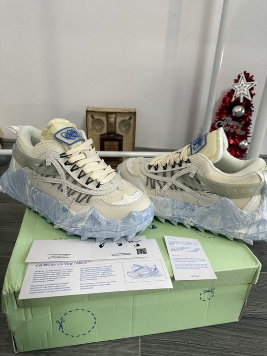 Vand adidasi off white odsy 1000