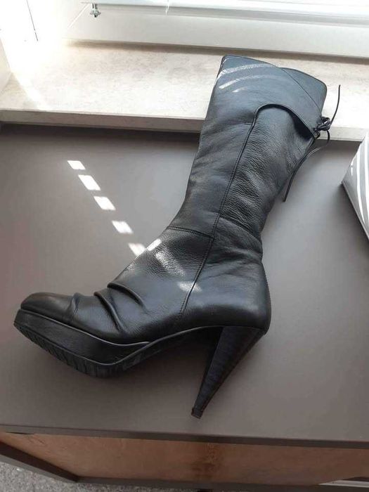 Нови зимни ботуши от естествена кожа