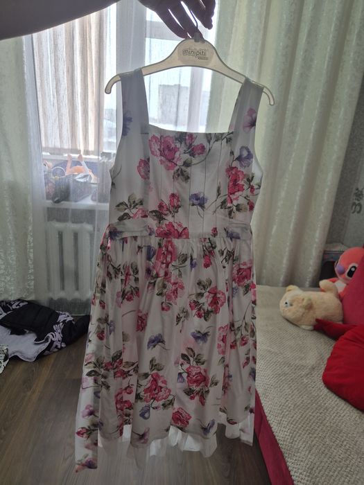 Платье на возраст 6-10 лет .