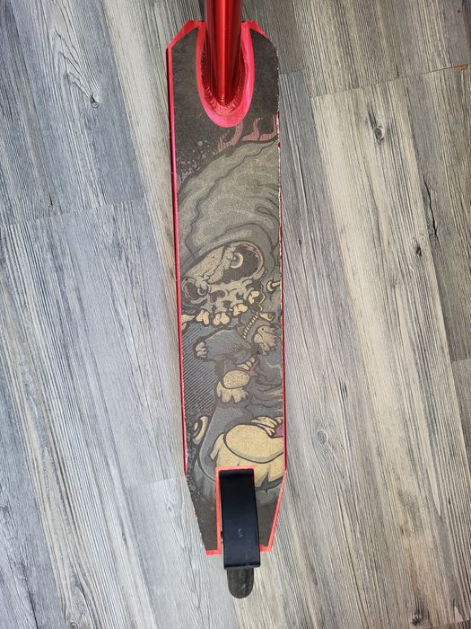 SCOOTER Vils Монстр красный, трюковой.