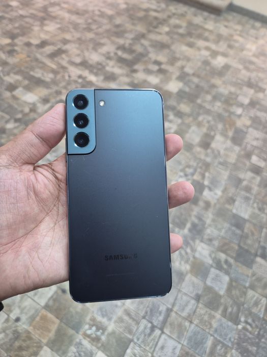 Samsung s22 plus  5G 256gb