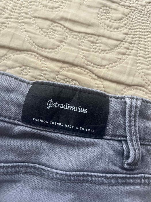 Skinny Дънки Stradivarius с висока талия