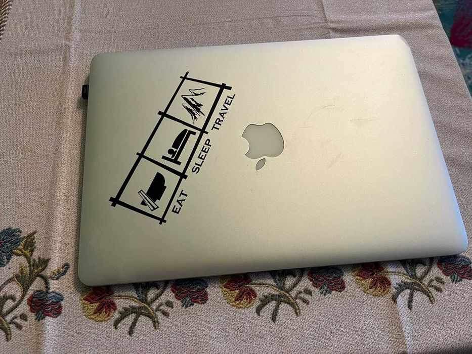 MacBook Air 13-inch, 2017, SSD 128GB, Intel i5, 4GB DDR3 RAM, A1466