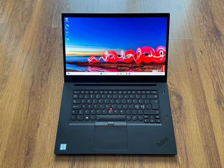 15.6' 4K OLED Touch i7-9850H Lenovo ThinkPad X1 Extreme 16GB RAM/512GB