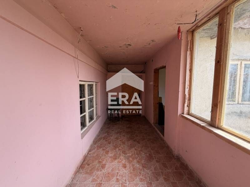 ЕКСКЛУЗИВНО! Двуетажна  къща в село Аврен , гр. Варна