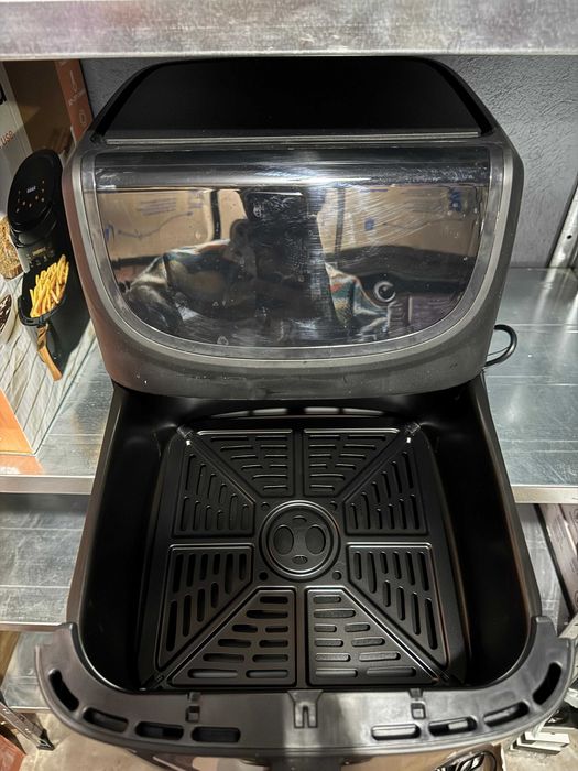 Air fryer / Friteuza 8L 1700w, 200grade, Noua, Nefolosita