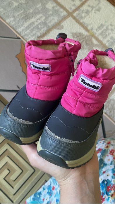 Продам зимнюю обувь