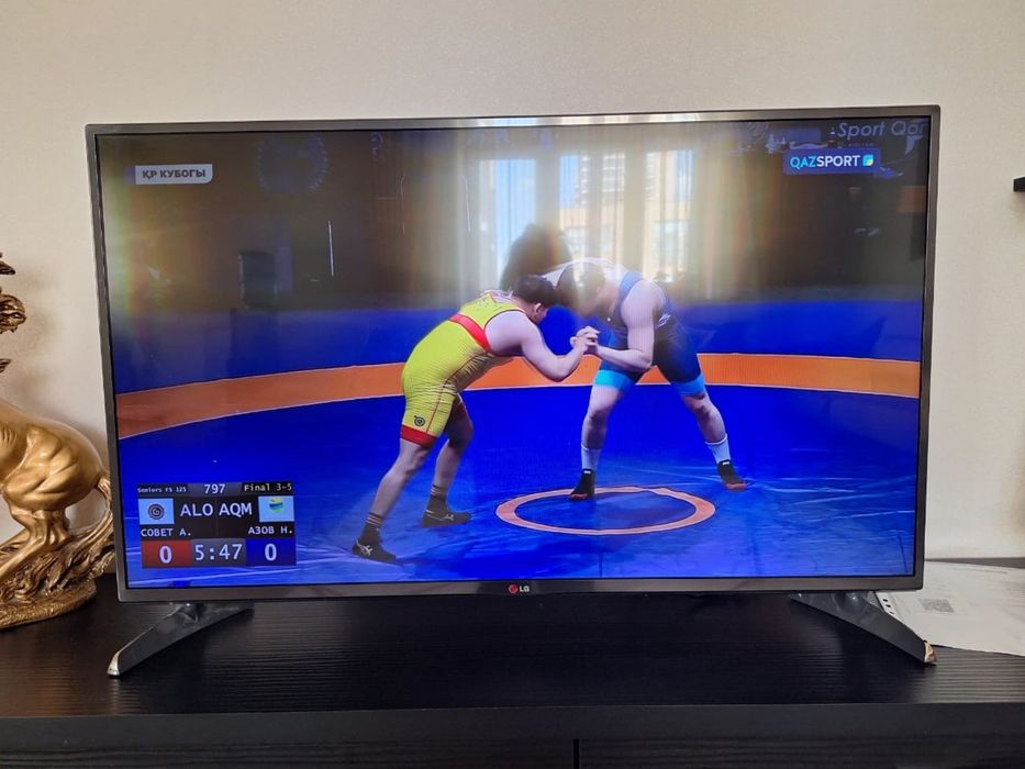Телевизор LG smart tv