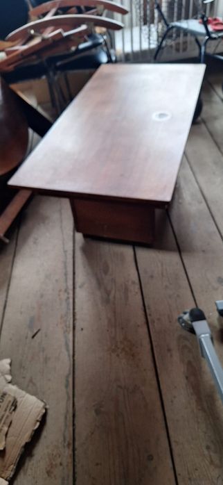 Măsuță cafea cu blat de prtectie din sticla