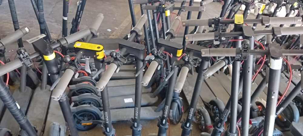 Trotinete  scutere electrice Xiaomi
