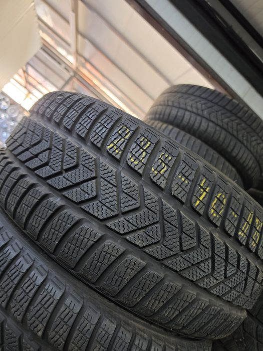 2 Броя 235/40/18 Pirelli 7mm