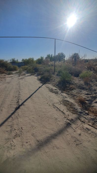 Qo'shkopir  sputnikda 10 sotix xovli joy sotiladi