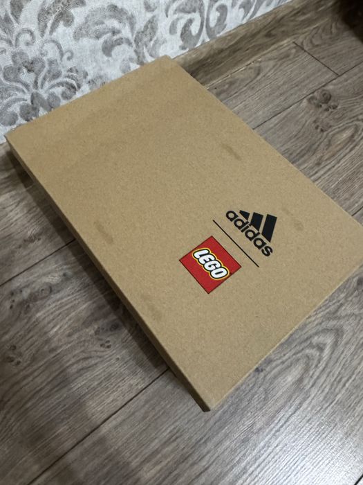 Кроссовки Adidas lego