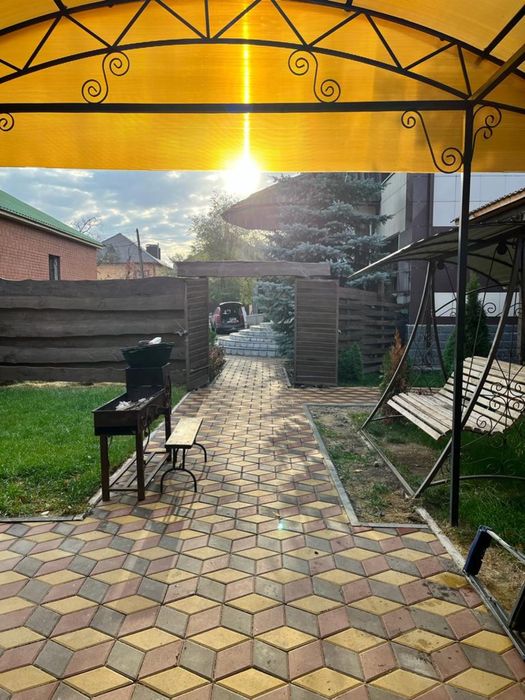 Дом посуточно до 60 человек,центр