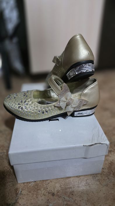 Обувь детская для девочки 9-12 лет