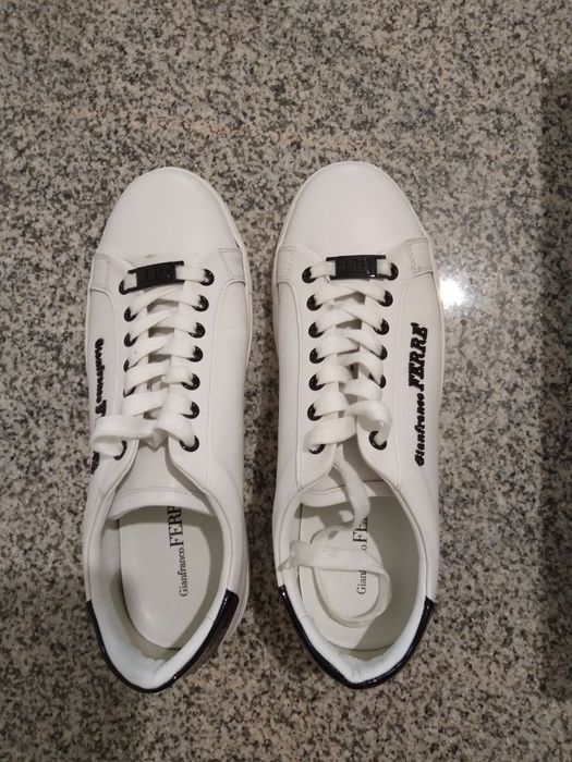 Продаются кроссовки брендовые