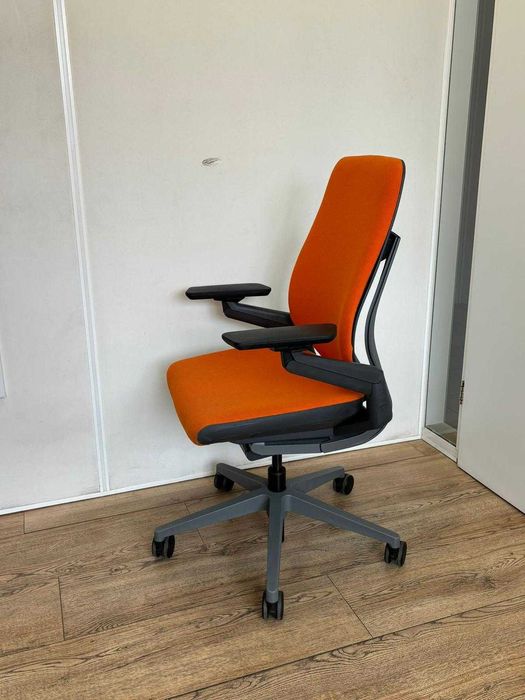 Refurbished Steelcase Gesture