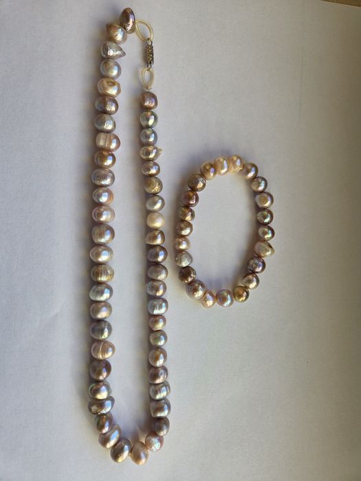 Colier/bratara/pandantiv perle,pietre,scoici naturale Hand Made.