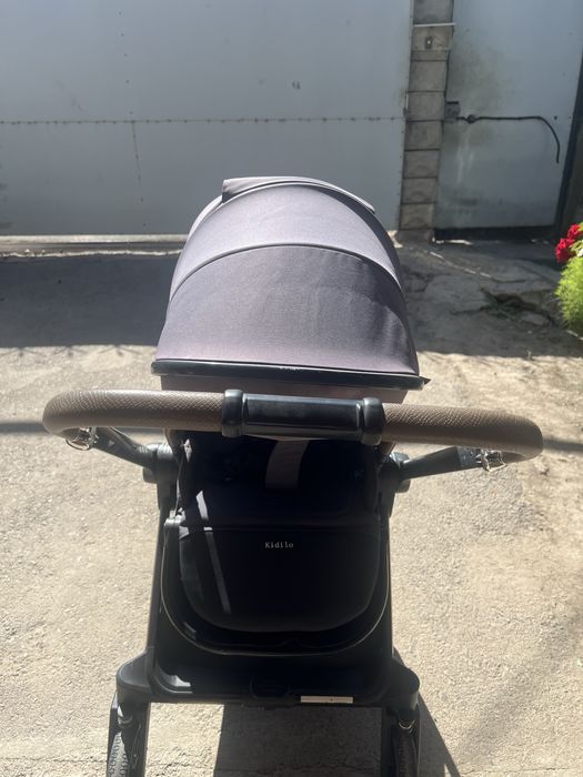 Продам детскую коляску б/у