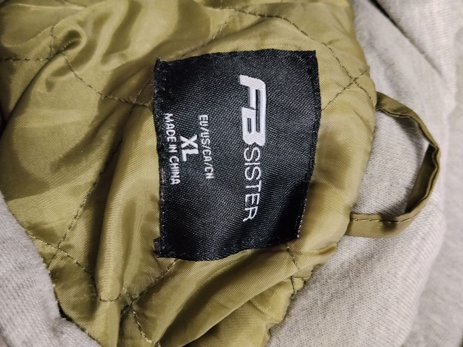 Geacă cu glugă FB Sister