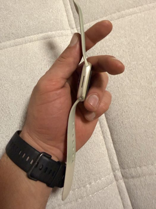 Iphone 12 pro в перфектно състояния. И Apple watch 7 GPS