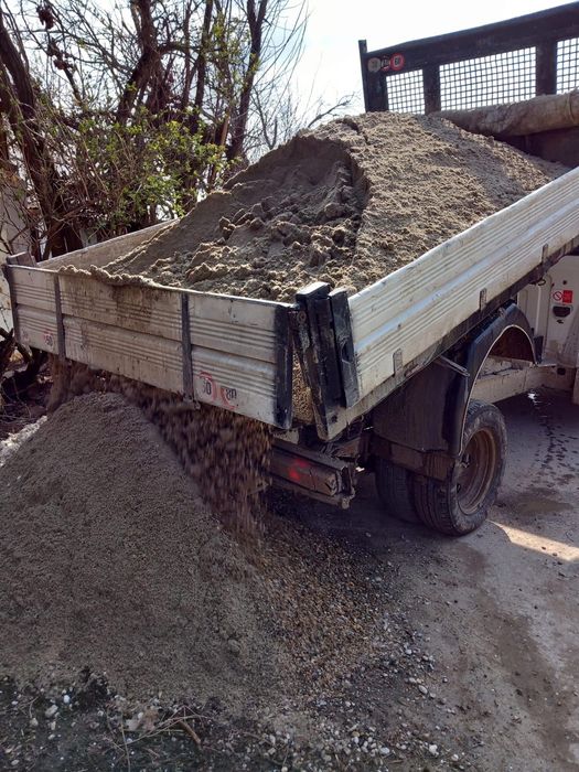 Agregate balastieră și pământ vegetal