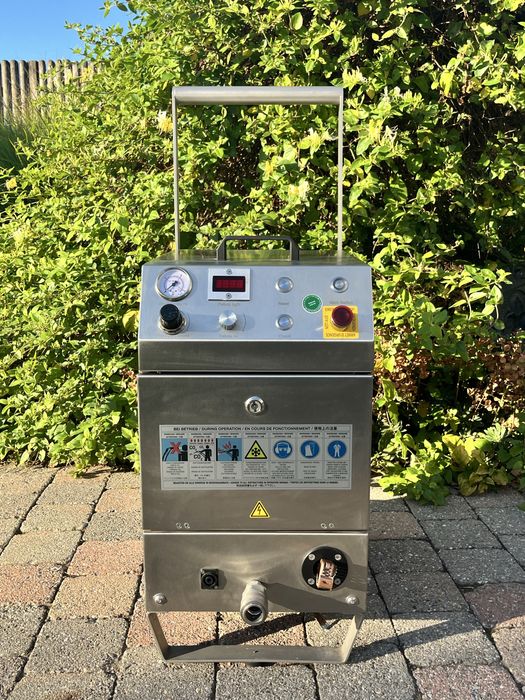 IC 110E Струйната обработка със сух лед