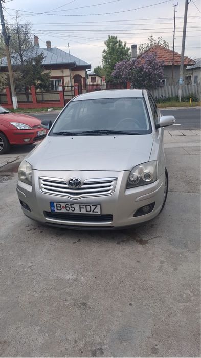 Vand toyota avensis, 100.000km reali
