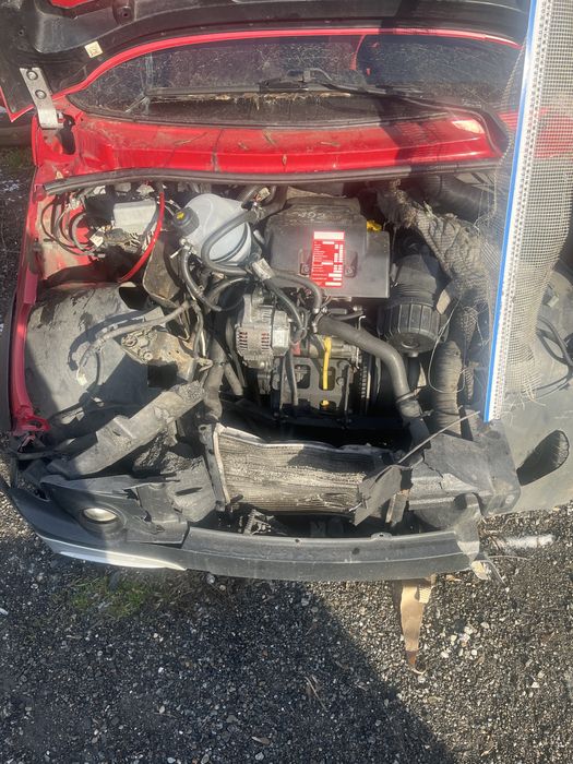 Vand microcar 16 ani mgo 2 an 2013 avariat