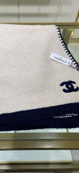 Fular Chanel, model 2026, 2 modele, gratuit prin poșta romana