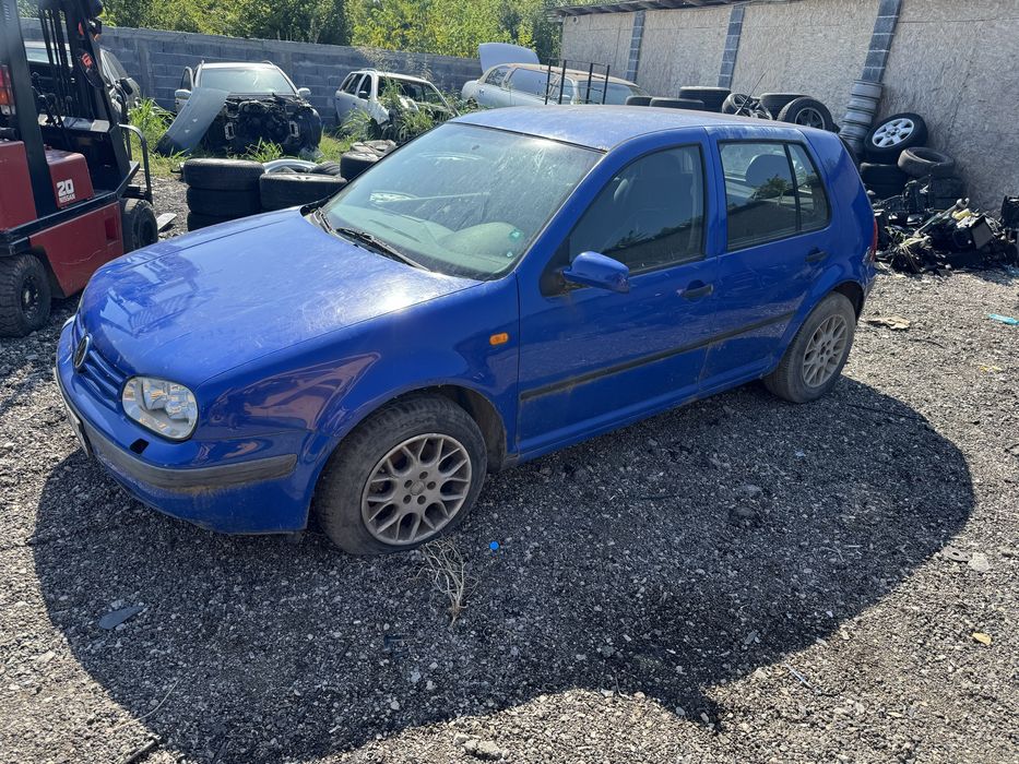 Голф 4 1.9 дизел 110 кс само на части