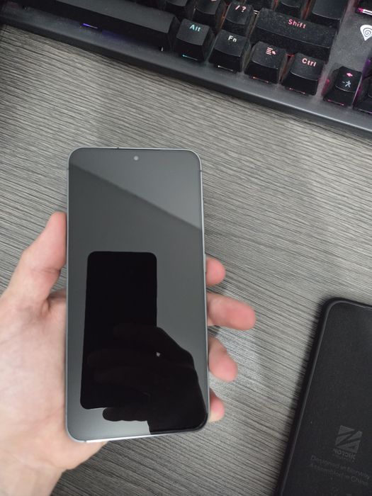 Samsung Galaxy s23 256GB + зарядно + Mobilfox кейс и сложен протектор