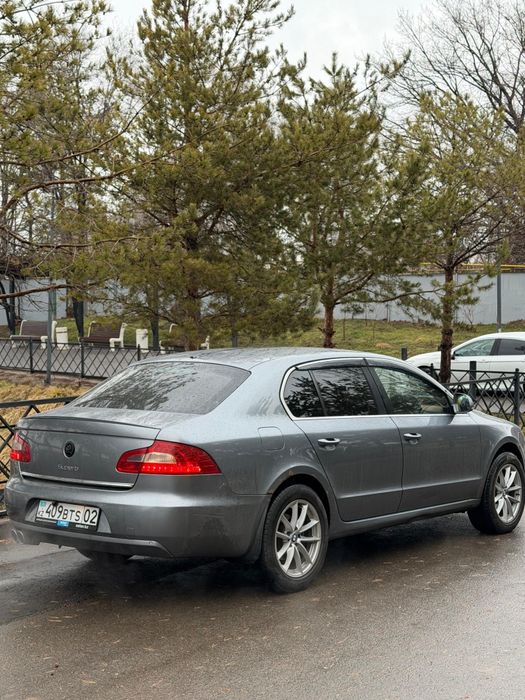 Продам диски с резиной р 17 лето