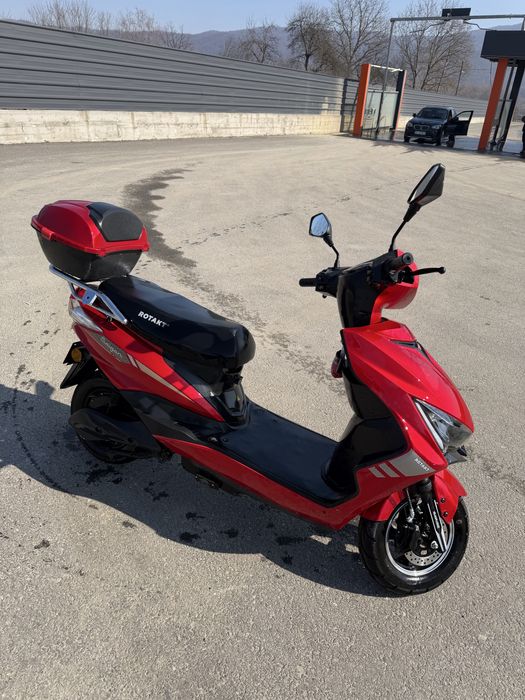 Vand scuter electric