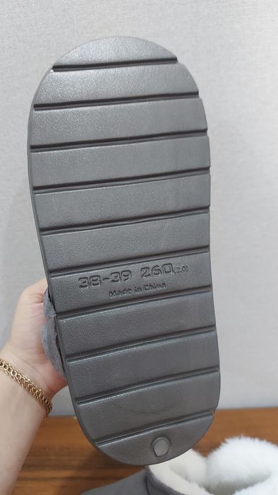 Продам зимние уги , но для тёплой погоды они