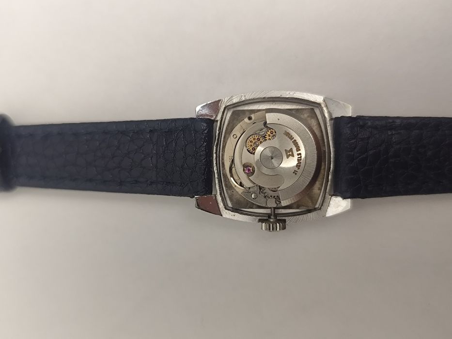 Продам винтажные часы Edox