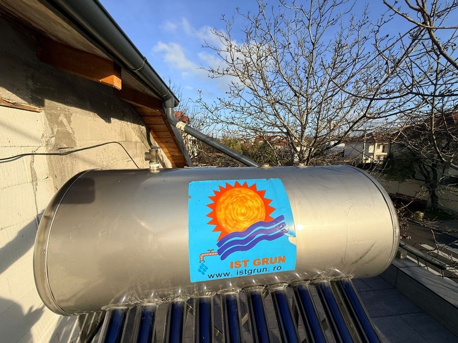 Panou solar apa calda vara / iarnă presurizat 100L Inox, 10 tuburi Heat Pipe, panou solar apa calda cu presiune boiler cu rezistență electrică